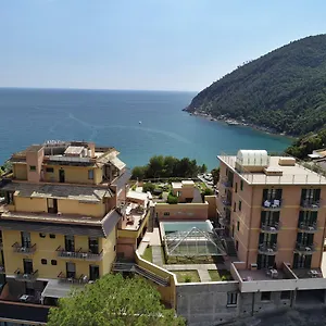 Mondial Hotel